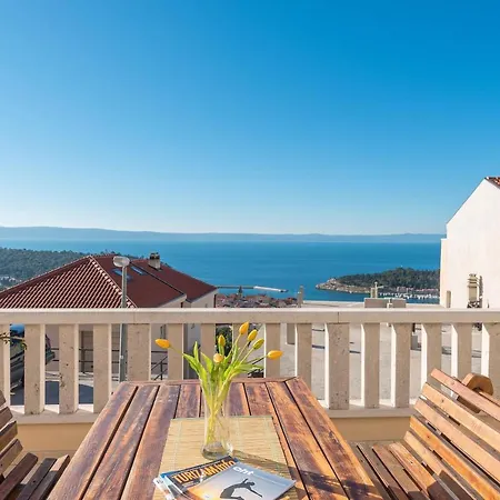 Apartment Azure Pool Makarska