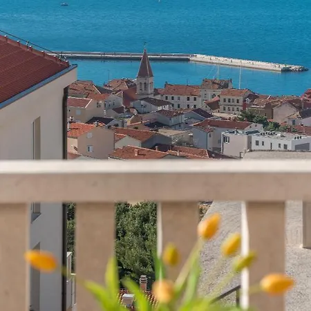 Apartment Azure Pool Apartment Makarska