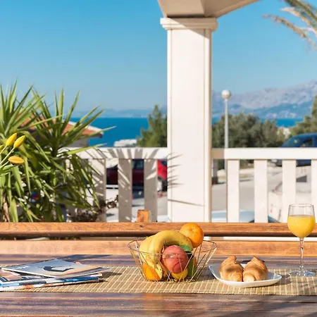 Apartment Azure Pool * Makarska